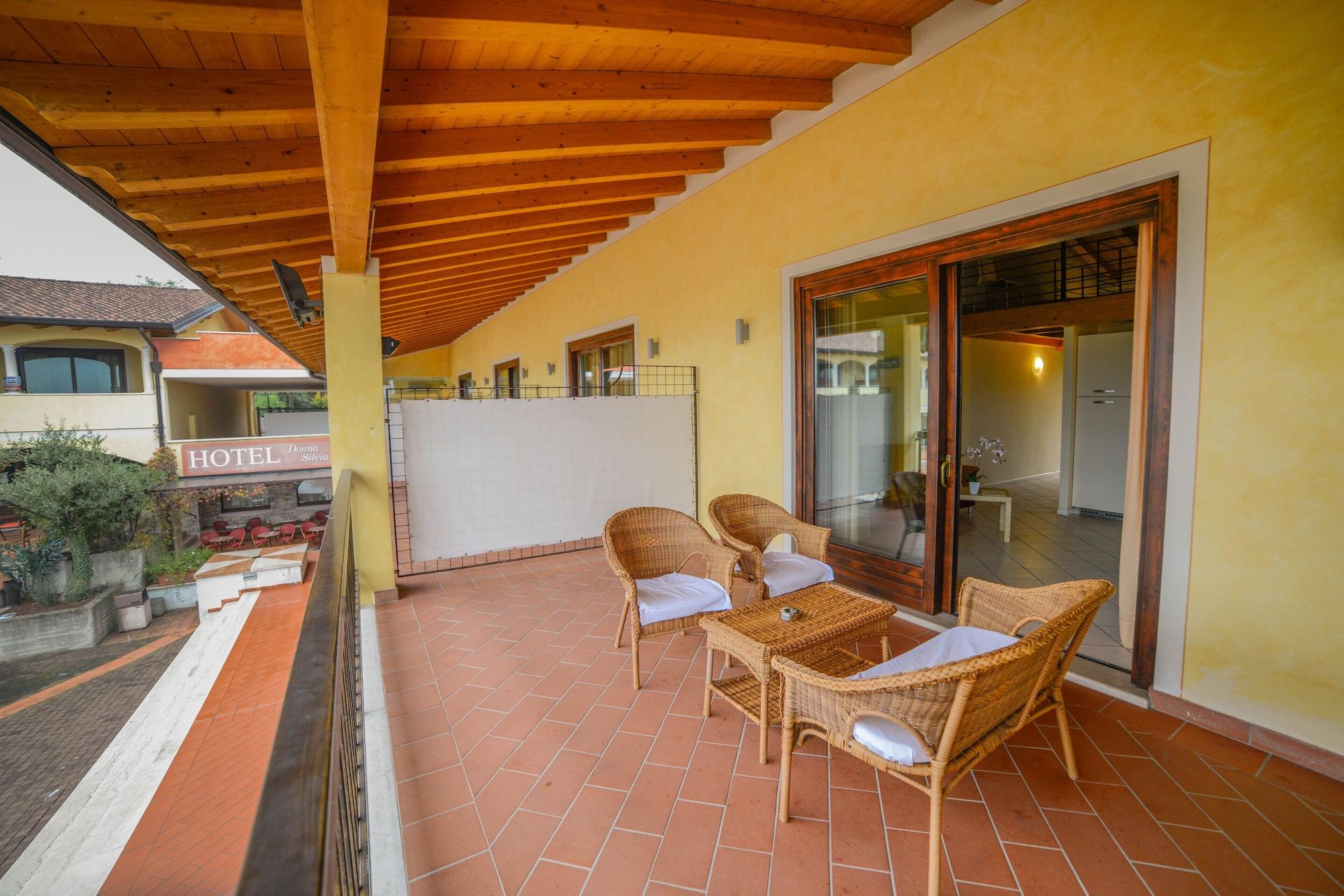 Ahg Donna Silvia Wellness Hotel Manerba del Garda Eksteriør bilde