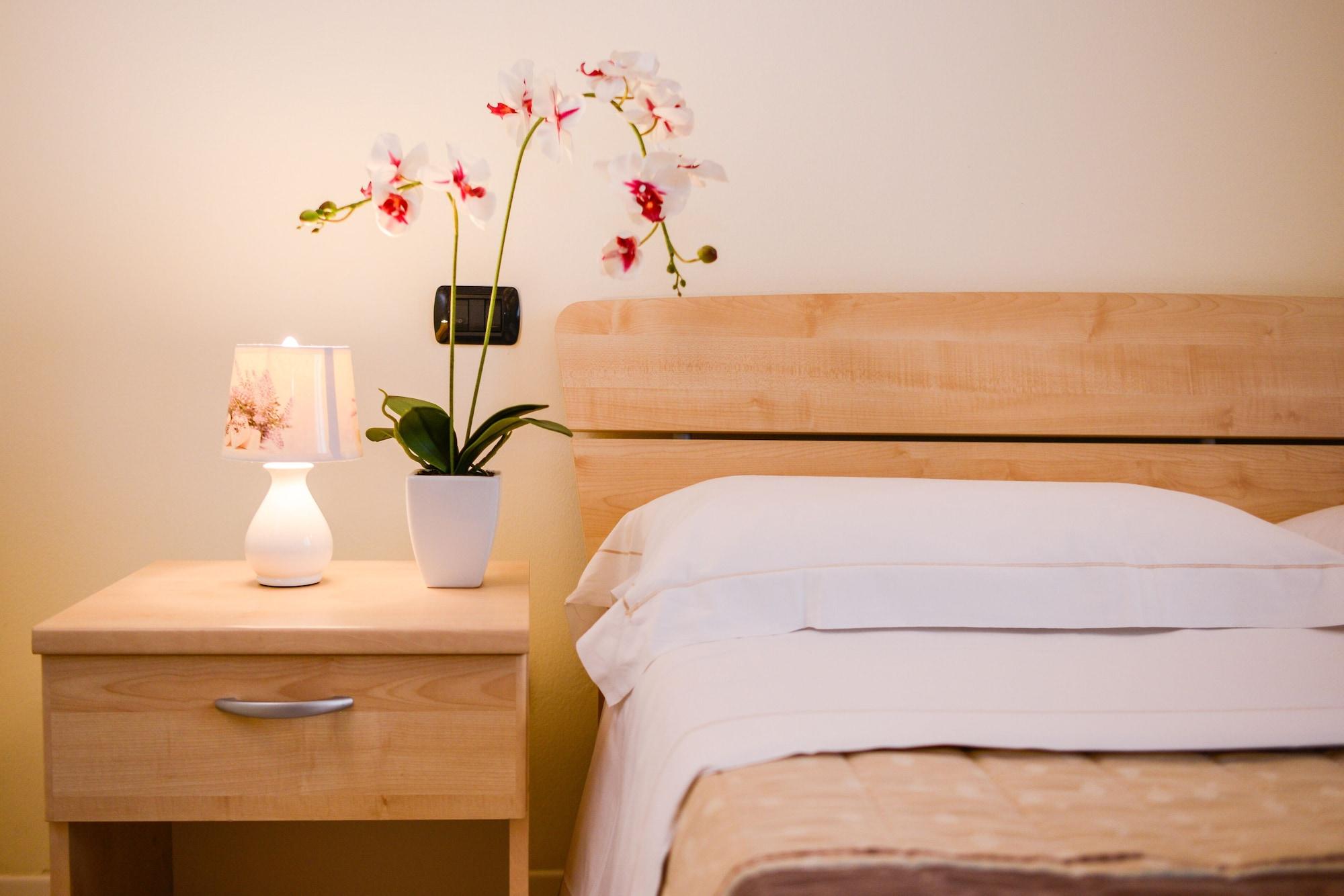 Ahg Donna Silvia Wellness Hotel Manerba del Garda Eksteriør bilde