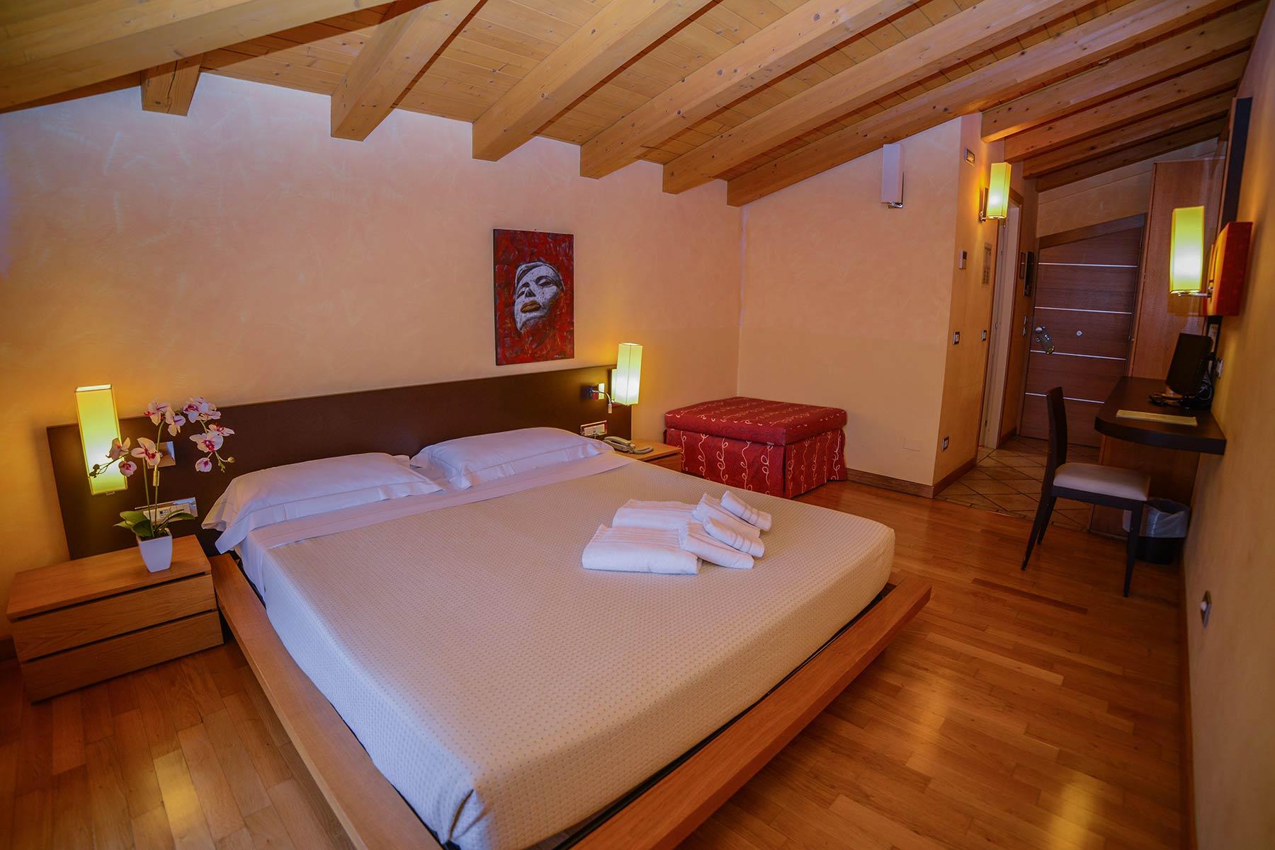 Ahg Donna Silvia Wellness Hotel Manerba del Garda Eksteriør bilde