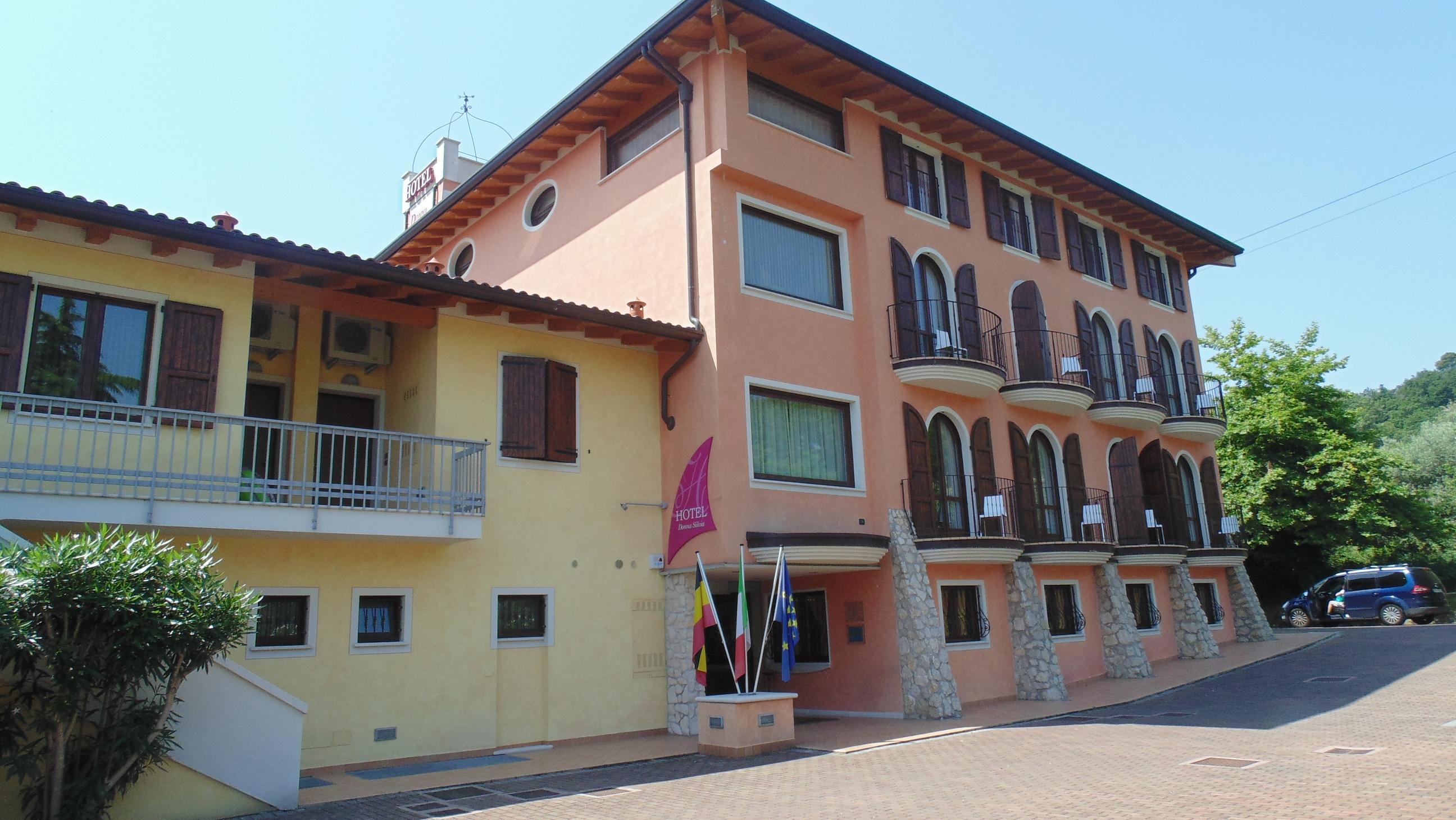 Ahg Donna Silvia Wellness Hotel Manerba del Garda Eksteriør bilde