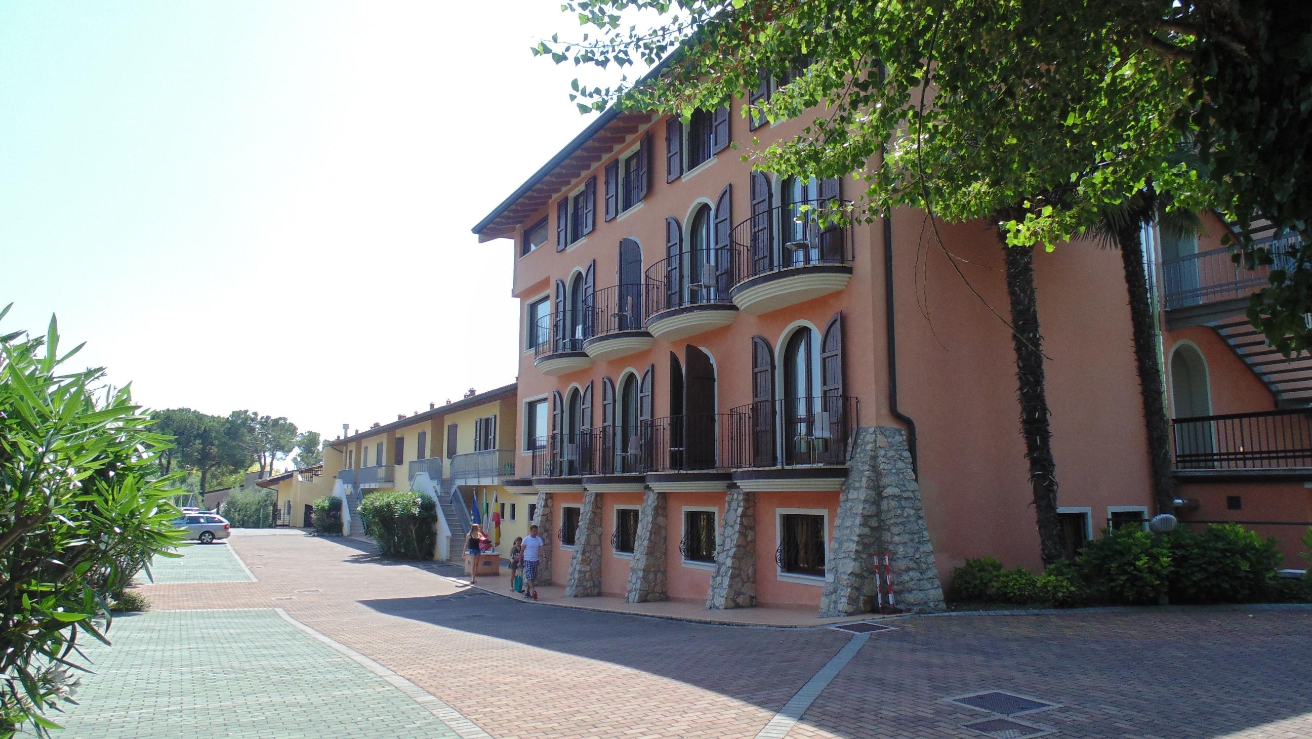 Ahg Donna Silvia Wellness Hotel Manerba del Garda Eksteriør bilde