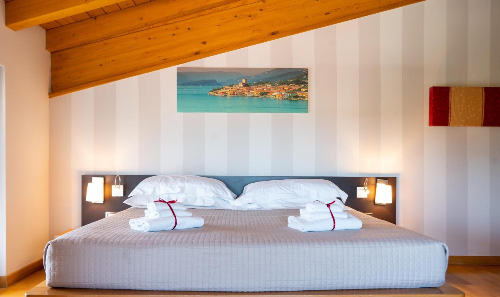 Ahg Donna Silvia Wellness Hotel Manerba del Garda Eksteriør bilde