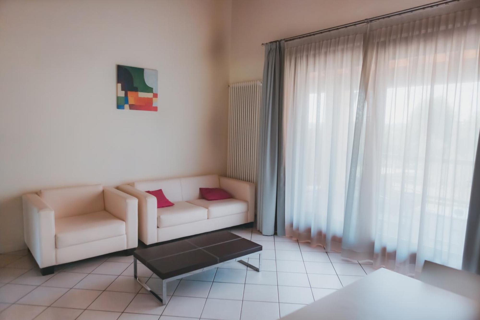 Ahg Donna Silvia Wellness Hotel Manerba del Garda Eksteriør bilde