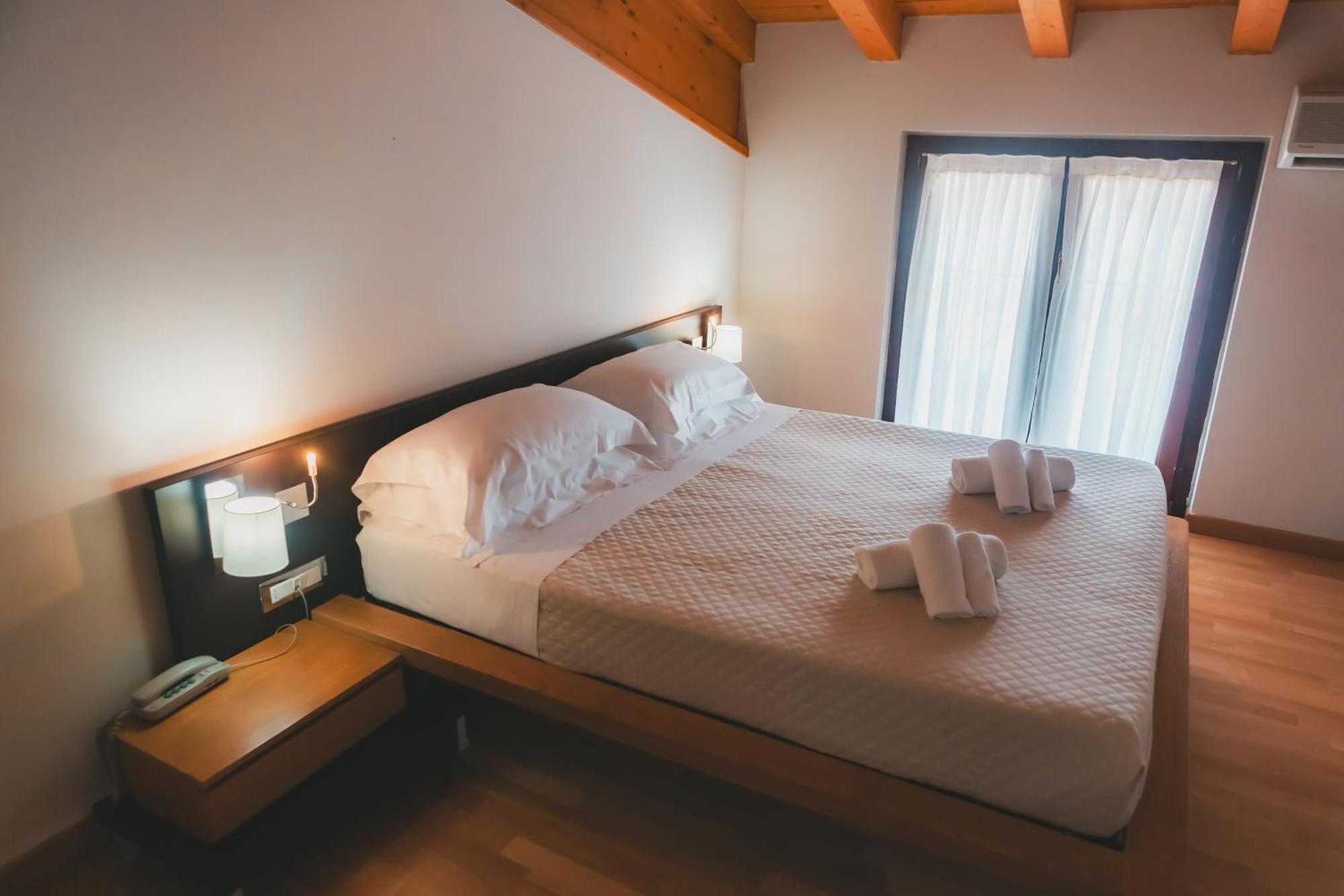 Ahg Donna Silvia Wellness Hotel Manerba del Garda Eksteriør bilde
